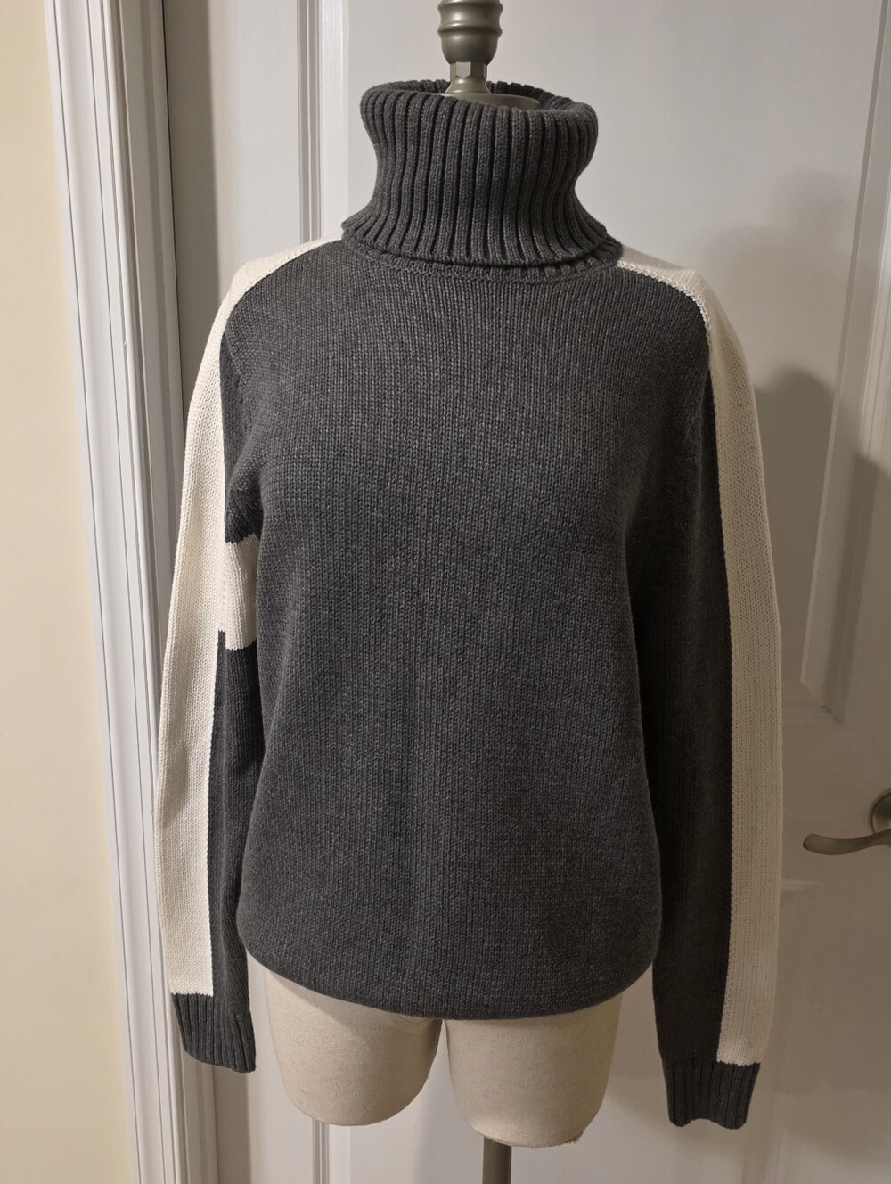 Alp N Rock New Sweater Size Small